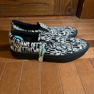 BRAND NEW NWT VANS Printed All Over Slip On Sneaker